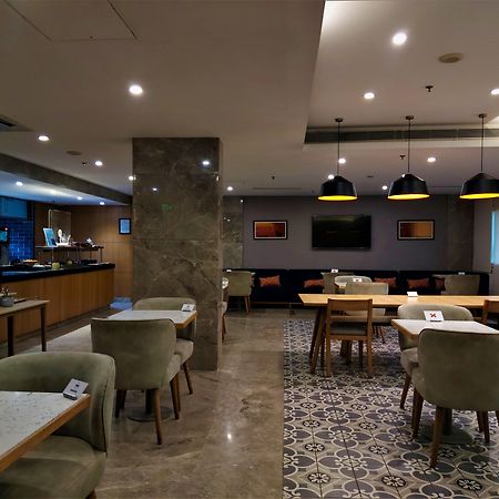 Holiday Inn Express Ahmedabad Prahlad Nagar By Ihg Luaran gambar