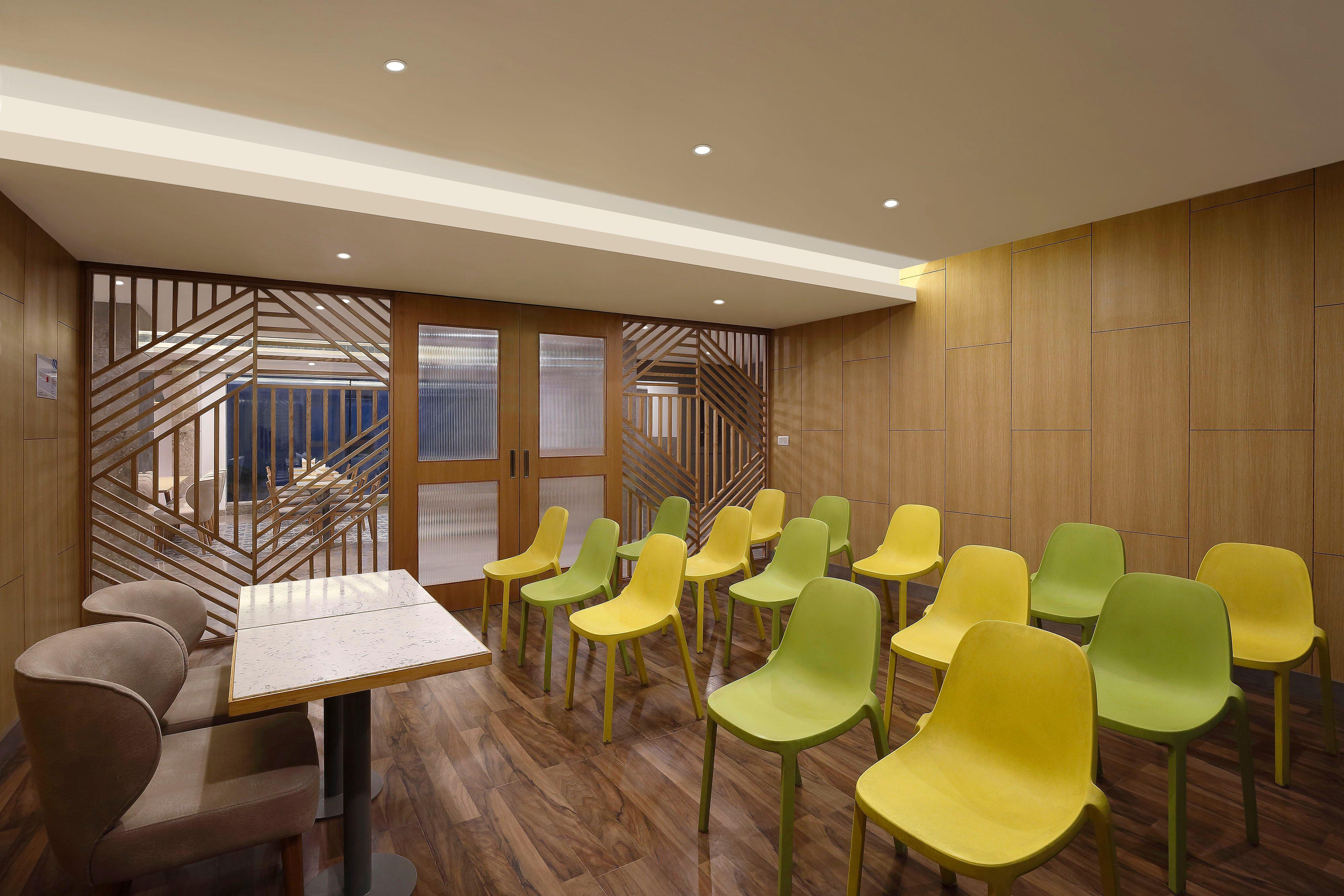 Holiday Inn Express Ahmedabad Prahlad Nagar By Ihg Luaran gambar