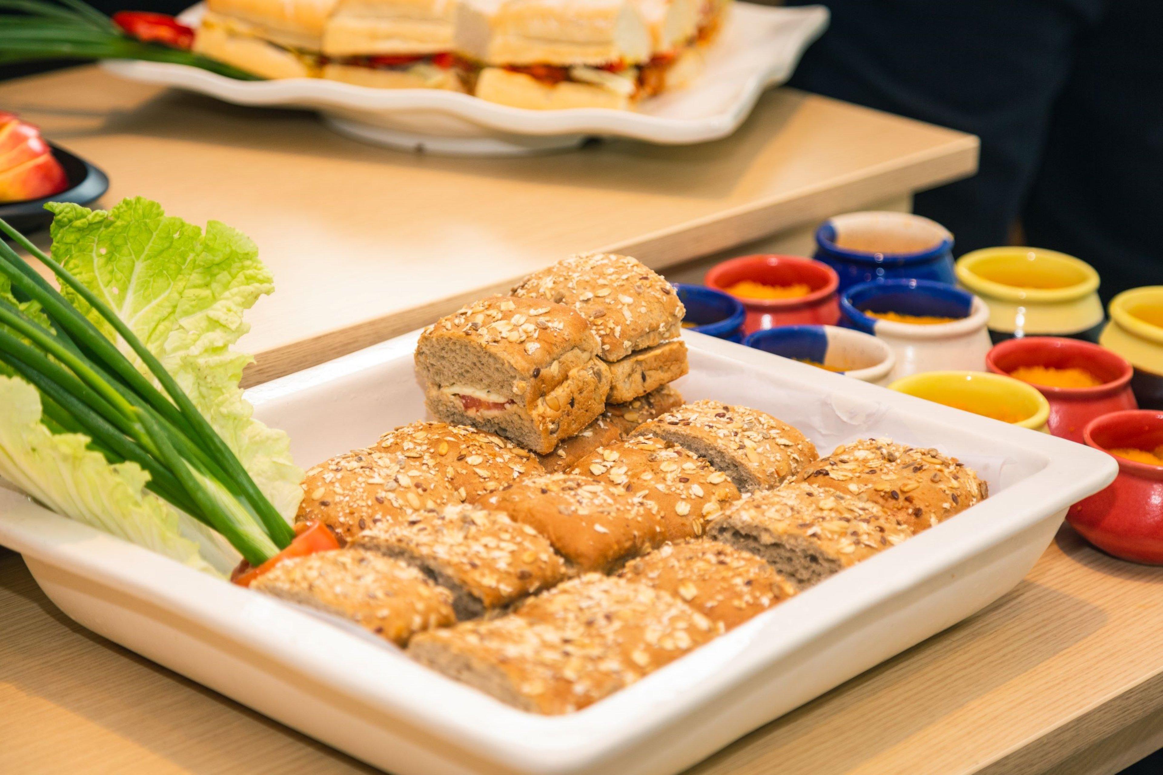 Holiday Inn Express Ahmedabad Prahlad Nagar By Ihg Luaran gambar